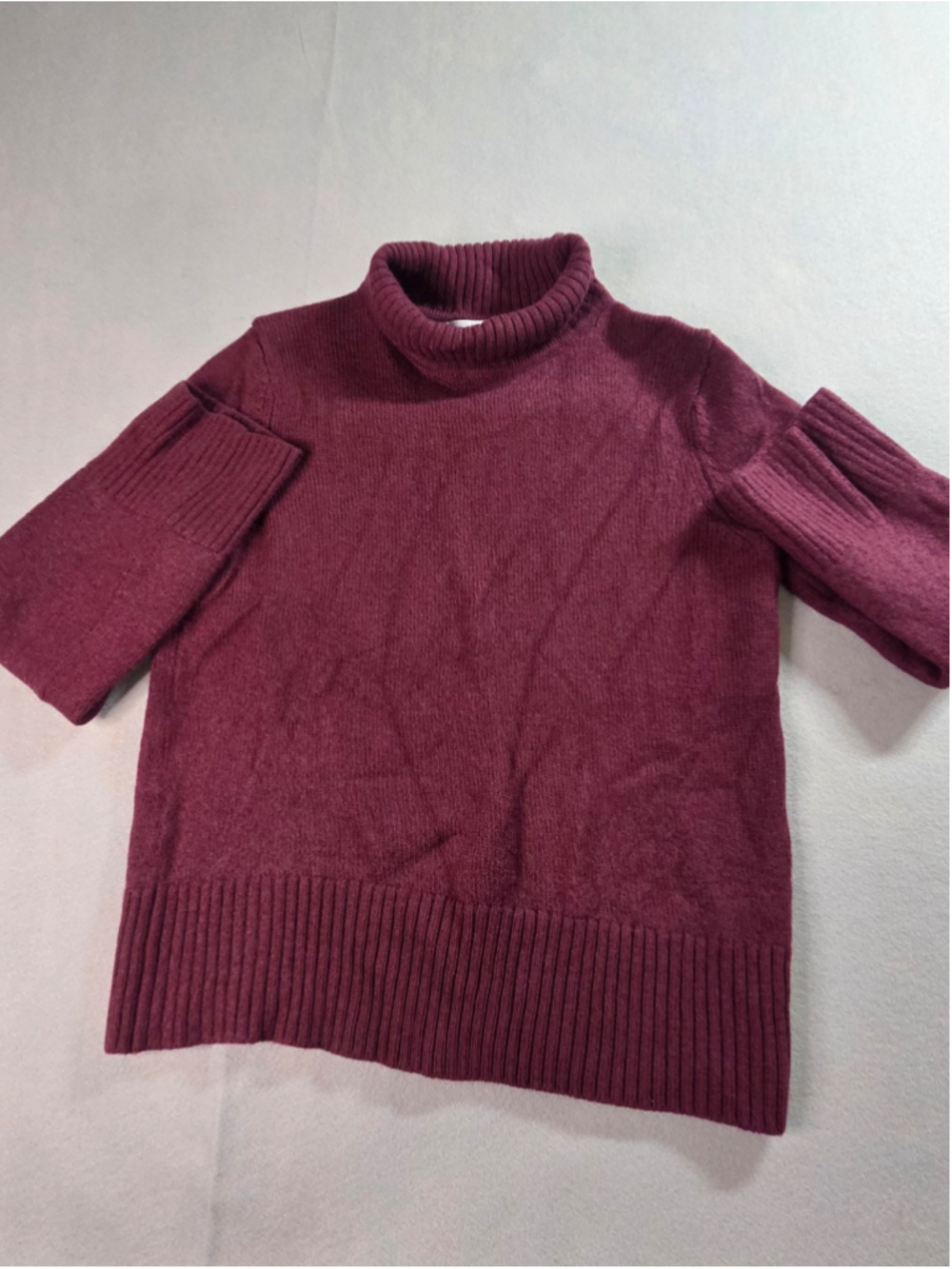 Halston 100% Extra Fine Merino Wool Knit Turtleneck Pullover Medium